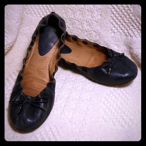 Antonio Melani Navy leather flats